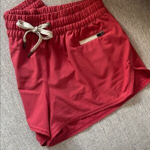 Vuori Clementine Drawstring Shorts 2.5”